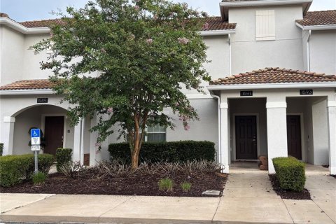 Townhouse in Davenport, Florida 4 bedrooms, 176.7 sq.m. № 2197797