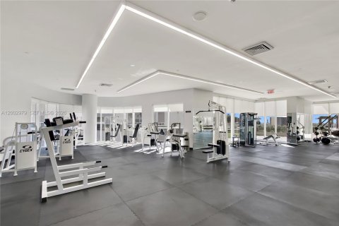 Снять в аренду кондоминиум в Халландейл-Бич, Флорида 2 спальни, 165.55м2, № 2066451 - фото 16