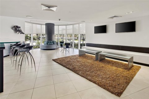 Снять в аренду кондоминиум в Халландейл-Бич, Флорида 2 спальни, 165.55м2, № 2066451 - фото 23