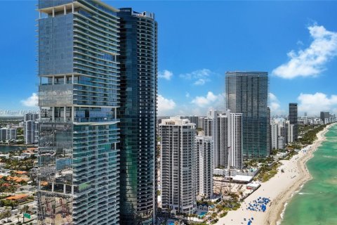 Condo in Sunny Isles Beach, Florida, 4 bedrooms  № 1596733 - photo 2
