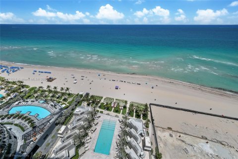 Condo in Sunny Isles Beach, Florida, 4 bedrooms  № 1596733 - photo 5