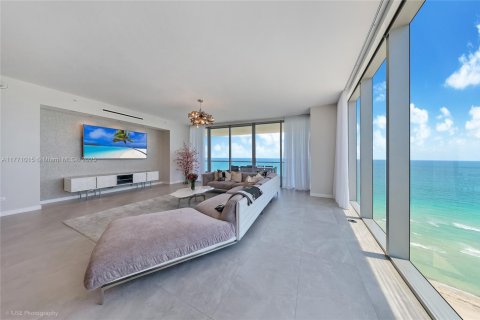 Condo in Sunny Isles Beach, Florida, 4 bedrooms  № 1596733 - photo 14