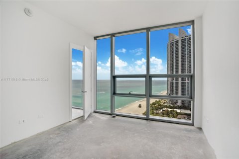 Condo in Sunny Isles Beach, Florida, 4 bedrooms  № 1596733 - photo 23