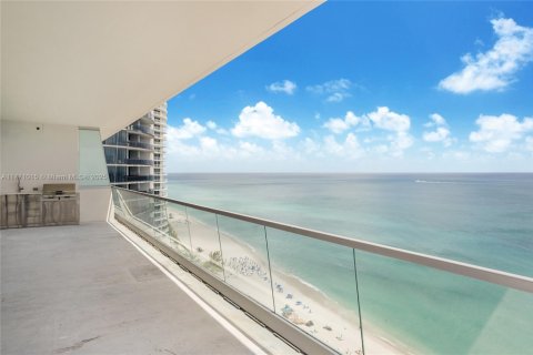 Condo in Sunny Isles Beach, Florida, 4 bedrooms  № 1596733 - photo 16