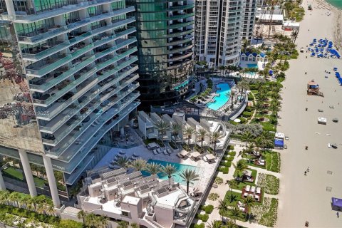 Condo in Sunny Isles Beach, Florida, 4 bedrooms  № 1596733 - photo 29