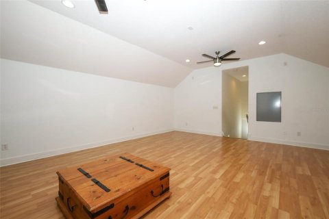 Villa ou maison à vendre à Chuluota, Floride: 4 chambres, 318.65 m2 № 2316463 - photo 16