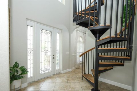 Villa ou maison à vendre à Chuluota, Floride: 4 chambres, 318.65 m2 № 2316463 - photo 5