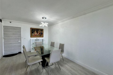 Copropriété à louer à Aventura, Floride: 2 chambres, 113.34 m2 № 1682242 - photo 14