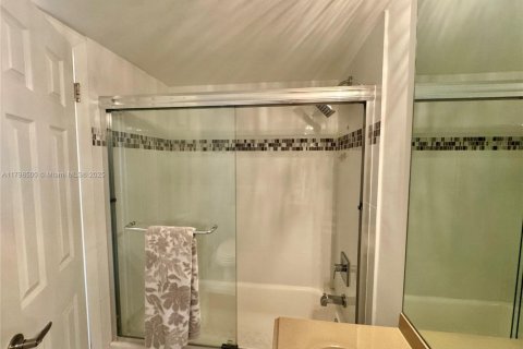 Copropriété à louer à Aventura, Floride: 2 chambres, 113.34 m2 № 1682242 - photo 21