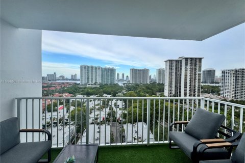 Copropriété à louer à Aventura, Floride: 2 chambres, 113.34 m2 № 1682242 - photo 1