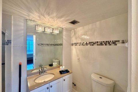 Copropriété à louer à Aventura, Floride: 2 chambres, 113.34 m2 № 1682242 - photo 16