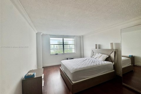 Copropriété à louer à Aventura, Floride: 2 chambres, 113.34 m2 № 1682242 - photo 17