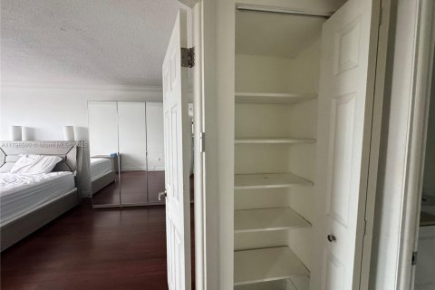 Copropriété à louer à Aventura, Floride: 2 chambres, 113.34 m2 № 1682242 - photo 19