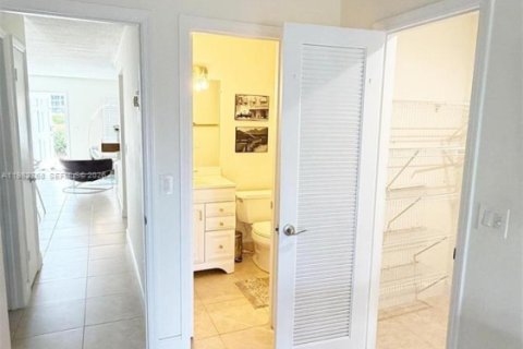 Villa ou maison à vendre à Delray Beach, Floride: 1 chambre, 76.27 m2 № 2080428 - photo 3