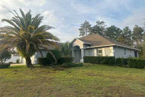 Villa ou maison à Ocala, Floride 3 chambres, 162.67 m2 № 2142044