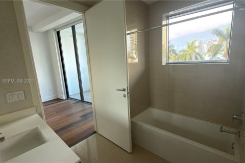 Купить кондоминиум в Авентура, Флорида 3 спальни, 211.35м2, № 2038367 - фото 29