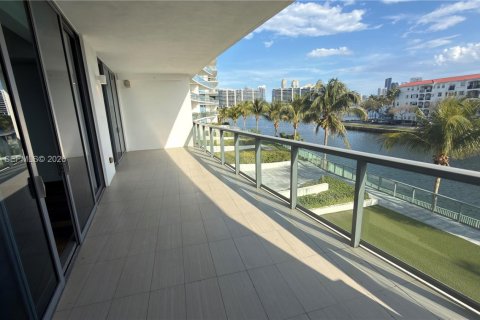 Купить кондоминиум в Авентура, Флорида 3 спальни, 211.35м2, № 2038367 - фото 3