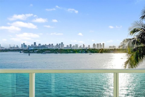 Condo à Miami Beach, Floride, 1 chambre  № 2076042