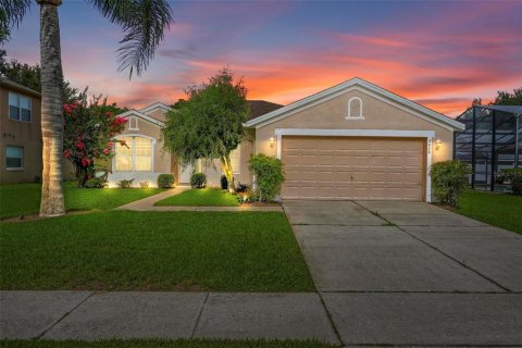 Casa en venta en Apopka, Florida, 3 dormitorios, 164.62 m2 № 2196321 - foto 2