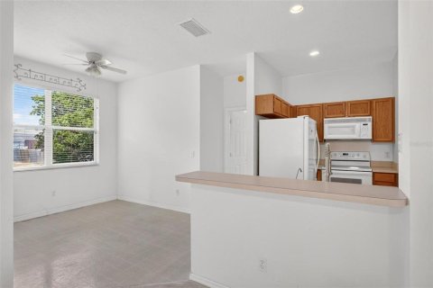Casa en venta en Apopka, Florida, 3 dormitorios, 164.62 m2 № 2196321 - foto 18