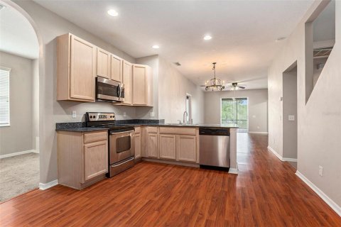Casa en alquiler en Land O' Lakes, Florida, 5 dormitorios, 209.96 m2 № 1877035 - foto 12