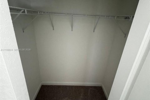 Touwnhouse à vendre à Pembroke Pines, Floride: 4 chambres, 175.4 m2 № 2428316 - photo 23