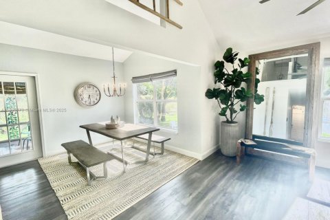 Villa ou maison à vendre à St. Lucie, Floride: 3 chambres, 174.28 m2 № 1947744 - photo 12