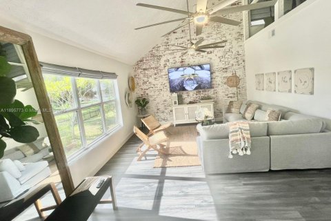 Villa ou maison à vendre à St. Lucie, Floride: 3 chambres, 174.28 m2 № 1947744 - photo 28