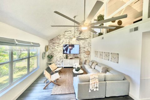 Villa ou maison à vendre à St. Lucie, Floride: 3 chambres, 174.28 m2 № 1947744 - photo 7