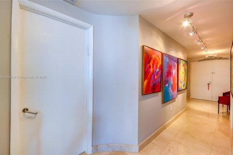 Condo in Aventura, Florida, 3 bedrooms  № 1874800 - photo 18