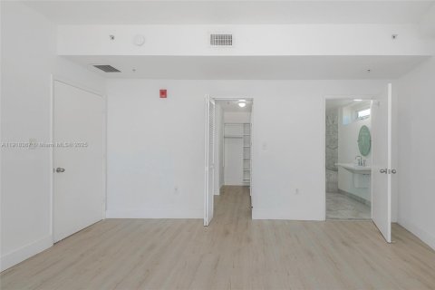 Купить кондоминиум в Майами-Бич, Флорида 2 спальни, 108.23м2, № 1973372 - фото 30