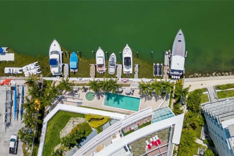 Condo in Miami Beach, Florida, 2 bedrooms  № 1973372 - photo 6