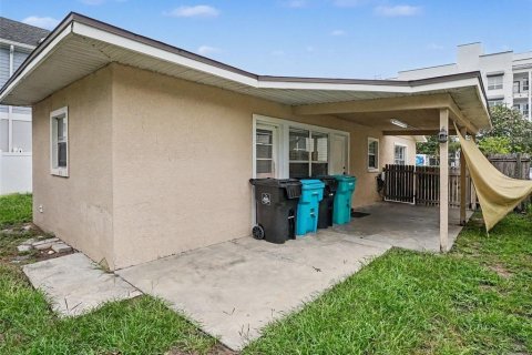 House in Orlando, Florida 3 bedrooms, 88.26 sq.m. № 2227701 - photo 25