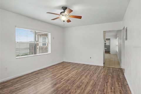 House in Orlando, Florida 3 bedrooms, 88.26 sq.m. № 2227701 - photo 14