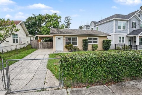 House in Orlando, Florida 3 bedrooms, 88.26 sq.m. № 2227701 - photo 2