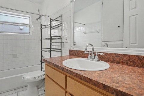 House in Orlando, Florida 3 bedrooms, 88.26 sq.m. № 2227701 - photo 21