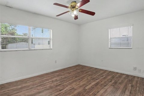 House in Orlando, Florida 3 bedrooms, 88.26 sq.m. № 2227701 - photo 7