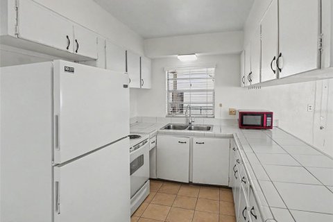 House in Orlando, Florida 3 bedrooms, 88.26 sq.m. № 2227701 - photo 4
