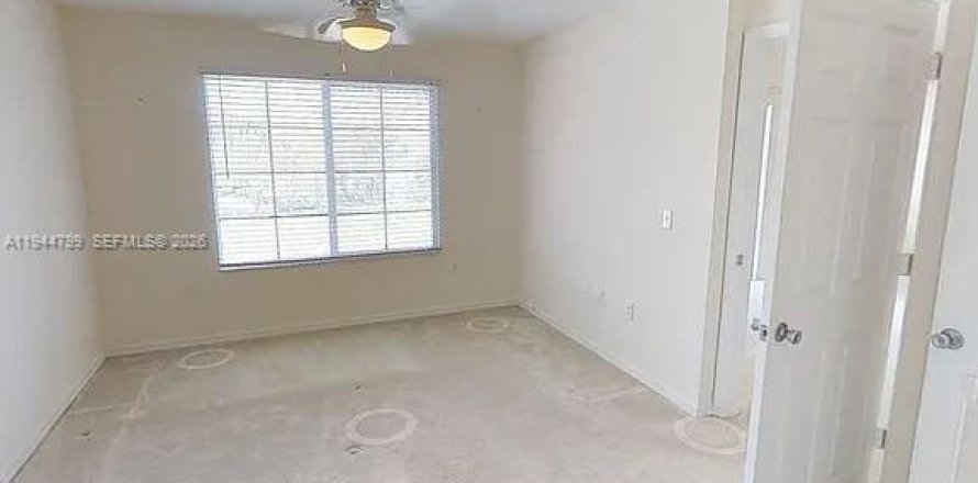 Condominio en West Palm Beach, Florida, 1 dormitorio  № 2001394