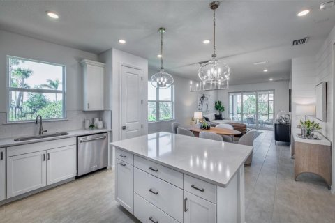 Villa ou maison à vendre à Englewood, Floride: 2 chambres, 122.72 m2 № 2403306 - photo 10