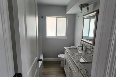 Casa en alquiler en Cape Coral, Florida, 3 dormitorios, 132.39 m2 № 1903170 - foto 7