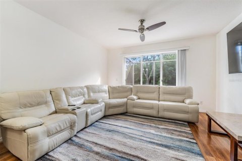 Adosado en venta en Tampa, Florida, 2 dormitorios, 147.9 m2 № 1895174 - foto 3