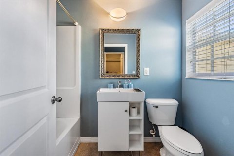 Adosado en venta en Tampa, Florida, 2 dormitorios, 147.9 m2 № 1895174 - foto 16