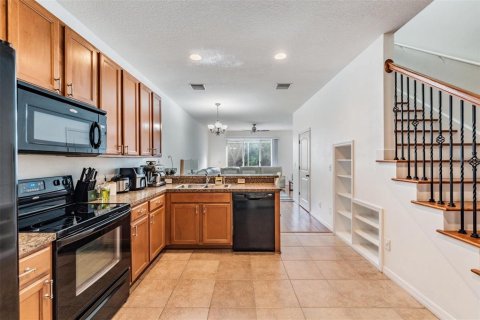 Adosado en venta en Tampa, Florida, 2 dormitorios, 147.9 m2 № 1895174 - foto 9
