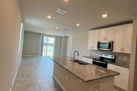 Casa en alquiler en Winter Haven, Florida, 3 dormitorios, 117.89 m2 № 2156234 - foto 3