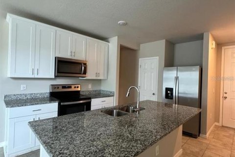 Casa en alquiler en Winter Haven, Florida, 3 dormitorios, 117.89 m2 № 2156234 - foto 4