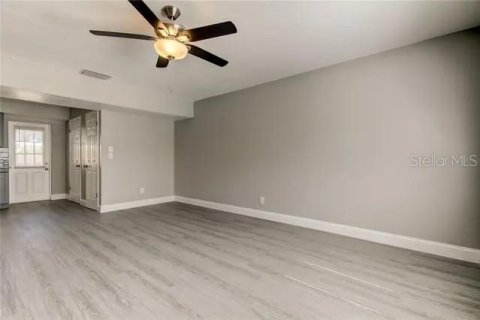 Condo in Safety Harbor, Florida, 2 bedrooms № 2221525 - photo 2