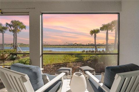 Villa ou maison à vendre à Punta Gorda, Floride: 4 chambres, 189.61 m2 № 2411399 - photo 4