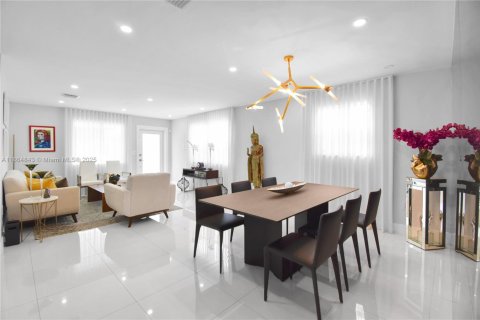 Casa en alquiler en Miami, Florida, 3 dormitorios, 152.36 m2 № 2055104 - foto 16