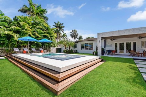 Casa en alquiler en Miami, Florida, 3 dormitorios, 152.36 m2 № 2055104 - foto 22